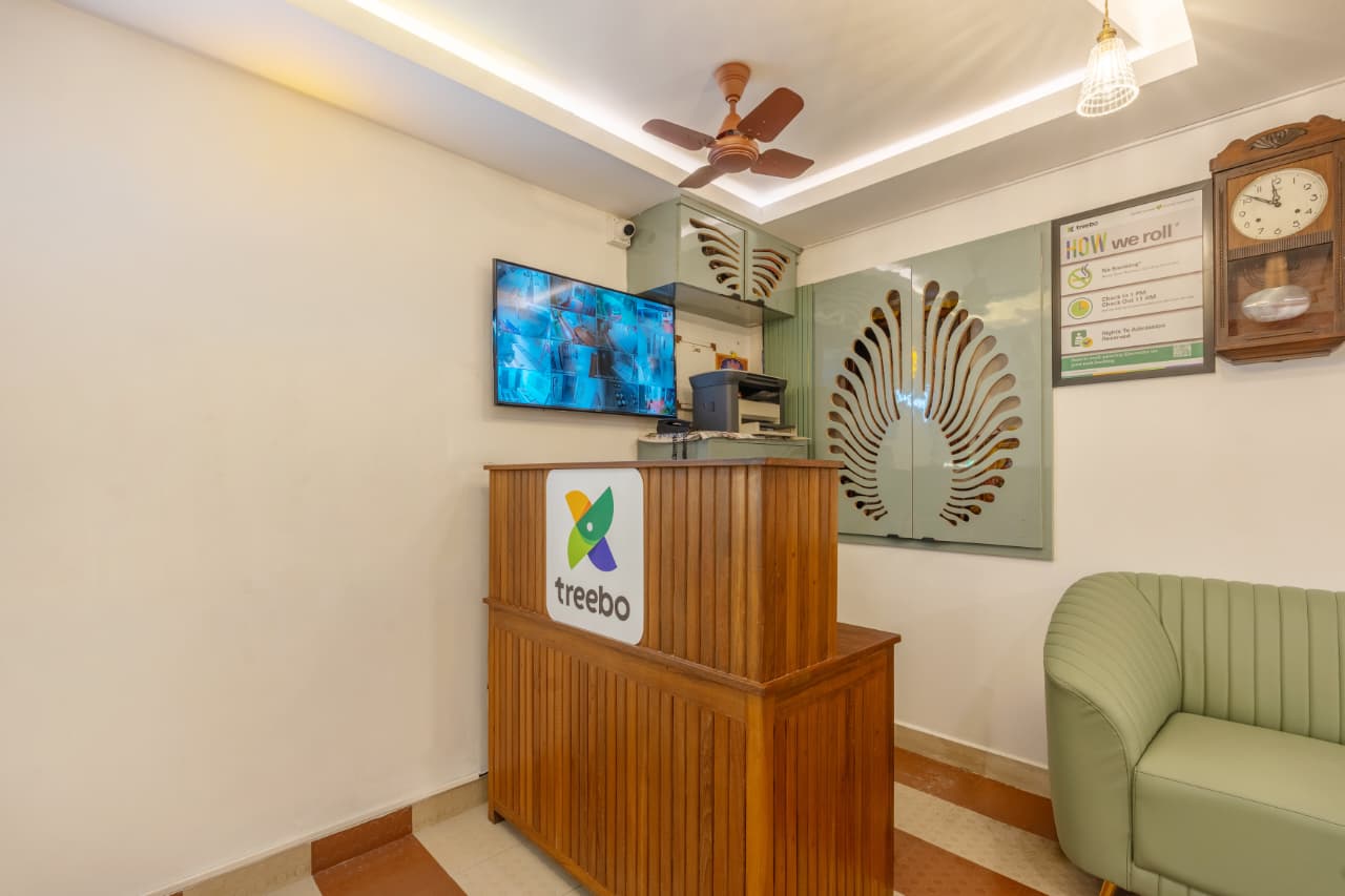Front Desk and Lobby | Bonne Chance Heritage Residence, Puducherry